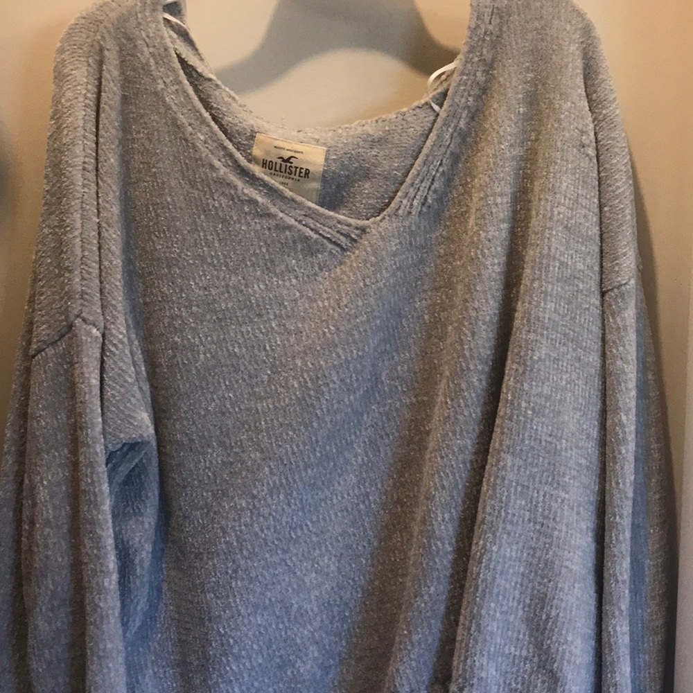 hollister grey sweater